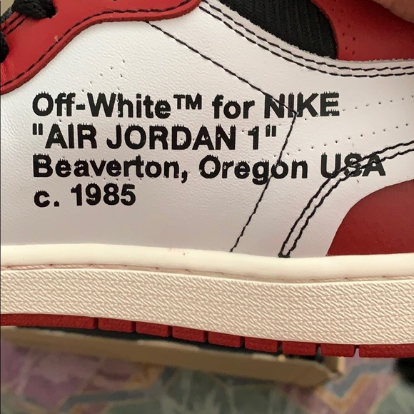 Jordan off-white Chicago 1s